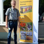 Eingangsbanner zum Fachzentrum Bienen der LWG in Veitshöchheim