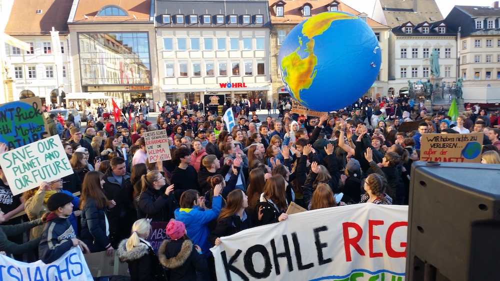 1500 Demonstranten auf dem Maximiliansplatz, Demonstration "Nicht mit uns!" Bamberg am 16.02.2019