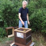 Reinhold erläutert Funktion Bienenflucht