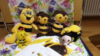 Unsere fleißigen Vertreterinnen der Gruppe "Bienenfreu(n)de" zur Vorstellung im World Café