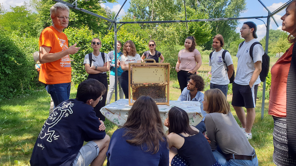 Seminar der Bamberger Schulbiene für angehende Pädagog(inn)en der Universität Bamberg zum Nachhaltigkeitsmonat Juni 2022