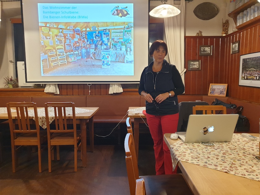 Vortrag zu Wildbienen von Ilona Munique bei OGV Bamberg-Wildensorg