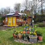 Osterbrunnen an der Bienen-InfoWabe im ERBA-Park, Bienenweg 1