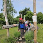 Domschule Bamberg, Klasse 2a zum Schulbienen-Unterricht / Schulbienenführung in der Bienen-InfoWabe, Bienen-leben-in-Bamberg.de