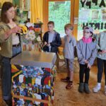 Domschule Bamberg, Klasse 2a zum Schulbienen-Unterricht / Schulbienenführung in der Bienen-InfoWabe, Bienen-leben-in-Bamberg.de