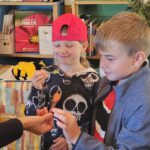 Grundschule Scheßlitz, Klasse 2b zum Schulbienen-Unterricht / Schulbienenführung in der Bienen-InfoWabe, Bienen-leben-in-Bamberg.de