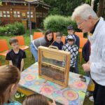 Rupprecht-Grundschule Bamberg, Klasse 2b zum Schulbienen-Unterricht / Schulbienenführung in der Bienen-InfoWabe, Bienen-leben-in-Bamberg.de
