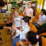 Rupprecht-Grundschule Bamberg, Klasse 2c zum Schulbienen-Unterricht / Schulbienenführung in der Bienen-InfoWabe, Bienen-leben-in-Bamberg.de