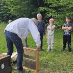 Grundschule Scheßlitz, Klasse 2b zum Schulbienen-Unterricht / Schulbienenführung in der Bienen-InfoWabe, Bienen-leben-in-Bamberg.de