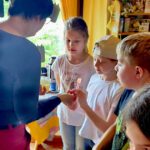Grundschule Scheßlitz, Klasse 2a zum Schulbienen-Unterricht / Schulbienenführung in der Bienen-InfoWabe, Bienen-leben-in-Bamberg.de