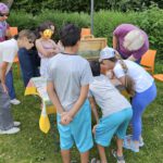 Schulbienenführung / Schulbienen-Unterricht zur Stärkung geflüchteter Kinder und Jugendlicher / Initiative Bienen-leben-in-Bamberg.de