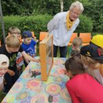 Grundschule Scheßlitz, Klasse 2a zum Schulbienen-Unterricht / Schulbienenführung in der Bienen-InfoWabe, Bienen-leben-in-Bamberg.de