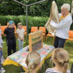Grundschule Scheßlitz, Klasse 2a zum Schulbienen-Unterricht / Schulbienenführung in der Bienen-InfoWabe, Bienen-leben-in-Bamberg.de