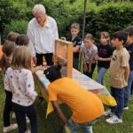 Rupprecht-Grundschule Bamberg, Klasse 2a zum Schulbienen-Unterricht / Schulbienenführung in der Bienen-InfoWabe, Bienen-leben-in-Bamberg.de