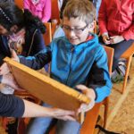 Rupprecht-Grundschule Bamberg, Klasse 2d zum Schulbienen-Unterricht / Schulbienenführung in der Bienen-InfoWabe, Bienen-leben-in-Bamberg.de