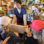 Schulbienenführung / Schulbienen-Unterricht im Ferienprogramm für den Offenen Ganztag (OGS) Grundschule Gaustadt. / Initiative Bienen-leben-in-Bamberg.de