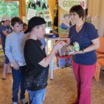 Schulbienenführung / Schulbienen-Unterricht im Ferienprogramm für den Offenen Ganztag (OGS) Grundschule Gaustadt. / Initiative Bienen-leben-in-Bamberg.de