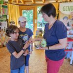 Schulbienenführung / Schulbienen-Unterricht im Ferienprogramm für den Offenen Ganztag (OGS) Grundschule Gaustadt. / Initiative Bienen-leben-in-Bamberg.de