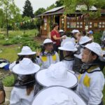Rupprecht-Grundschule Bamberg, Klasse 2a zum Schulbienen-Unterricht / Schulbienenführung in der Bienen-InfoWabe, Bienen-leben-in-Bamberg.de