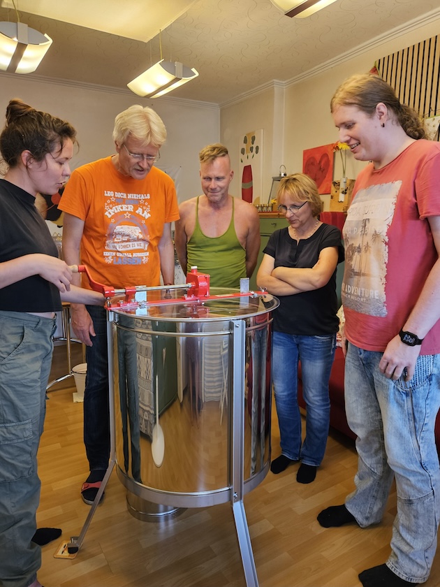 Honigverarbeitung Bughof (AK25, Modul 8, Imkerkurs für Anfänger von Bienen-leben-in-Bamberg.de)
