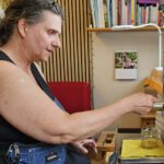 Honigverarbeitung Weide (AK25, Modul 8, Imkerkurs für Anfänger von Bienen-leben-in-Bamberg.de)