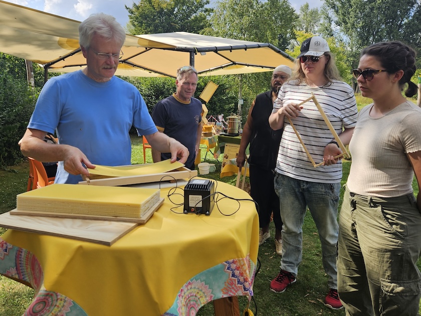 Imker-Anfängerkurs, Modul 10, Wachsverarbeitung BLIB-Imkerkurs für Anfänger / Bienen-leben-in-Bamberg.de
