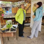 Informationsstand "Weltacker" (Christine Hertrich) anlässlich "Das etwas andere Erntedankfest" am 12.10.2025 in der Bio-Gärtnerei Niedermaier mit Gastgeber KEB, Katholische Erwachsenenbildung BA-FO-ERH
