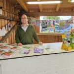 Informationsstand "KEB" (Sebastian Zink) anlässlich "Das etwas andere Erntedankfest" am 12.10.2025 in der Bio-Gärtnerei Niedermaier mit Gastgeber KEB, Katholische Erwachsenenbildung BA-FO-ERH