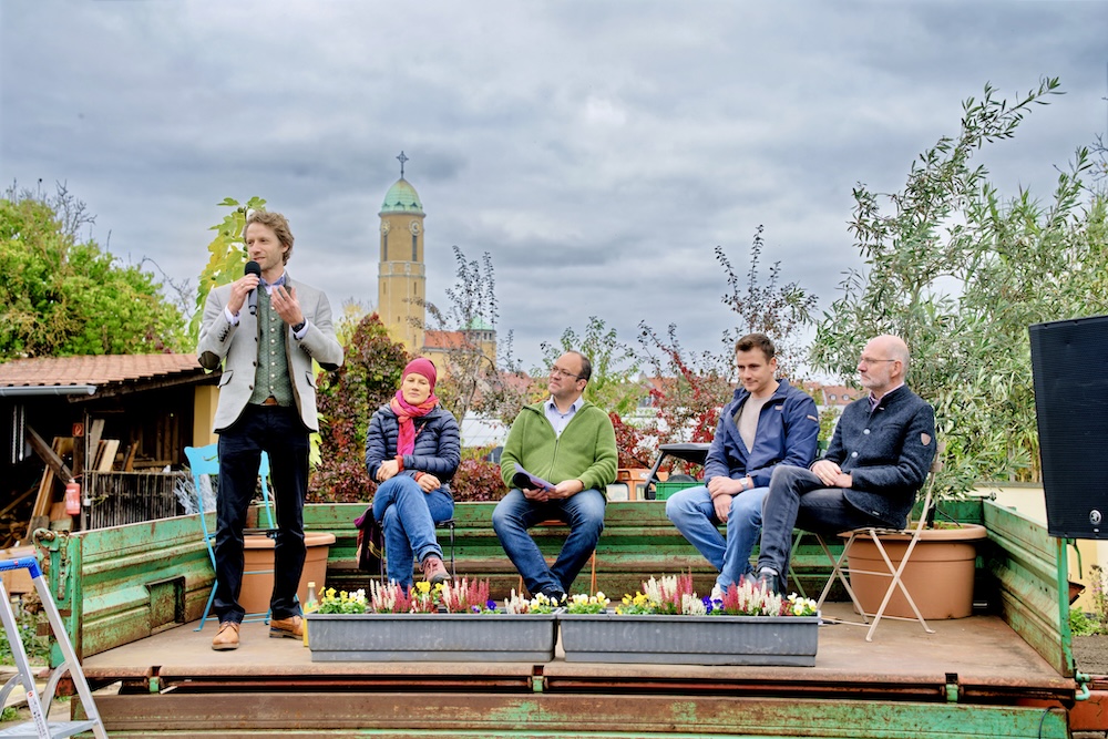 Podiumsdiskussion anlässlich "Das etwas andere Erntedankfest" am 12.10.2025 in der Bio-Gärtnerei Niedermaier mit Gastgeber KEB, Katholische Erwachsenenbildung BA-FO-ERH, Foto: Heinrich Kolb, Bamberg