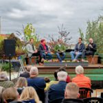 Podiumsdiskussion anlässlich "Das etwas andere Erntedankfest" am 12.10.2025 in der Bio-Gärtnerei Niedermaier mit Gastgeber KEB, Katholische Erwachsenenbildung BA-FO-ERH, Foto: Heinrich Kolb, Bamberg