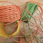 Schnüre aus Naturfasern für Grillanzünder aus Holzwolle und Altwachs