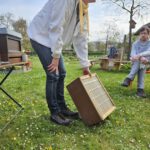 AK26 Modul 4 und Modul 5 im Imkeranfängerkurs von Bienen-leben-in-Bamberg.de zu Honigraumerweiterung, Ablegerbildung; Schwarmverhinderung durch Weiselzellenkontrolle und Drohnenbrutschneiden